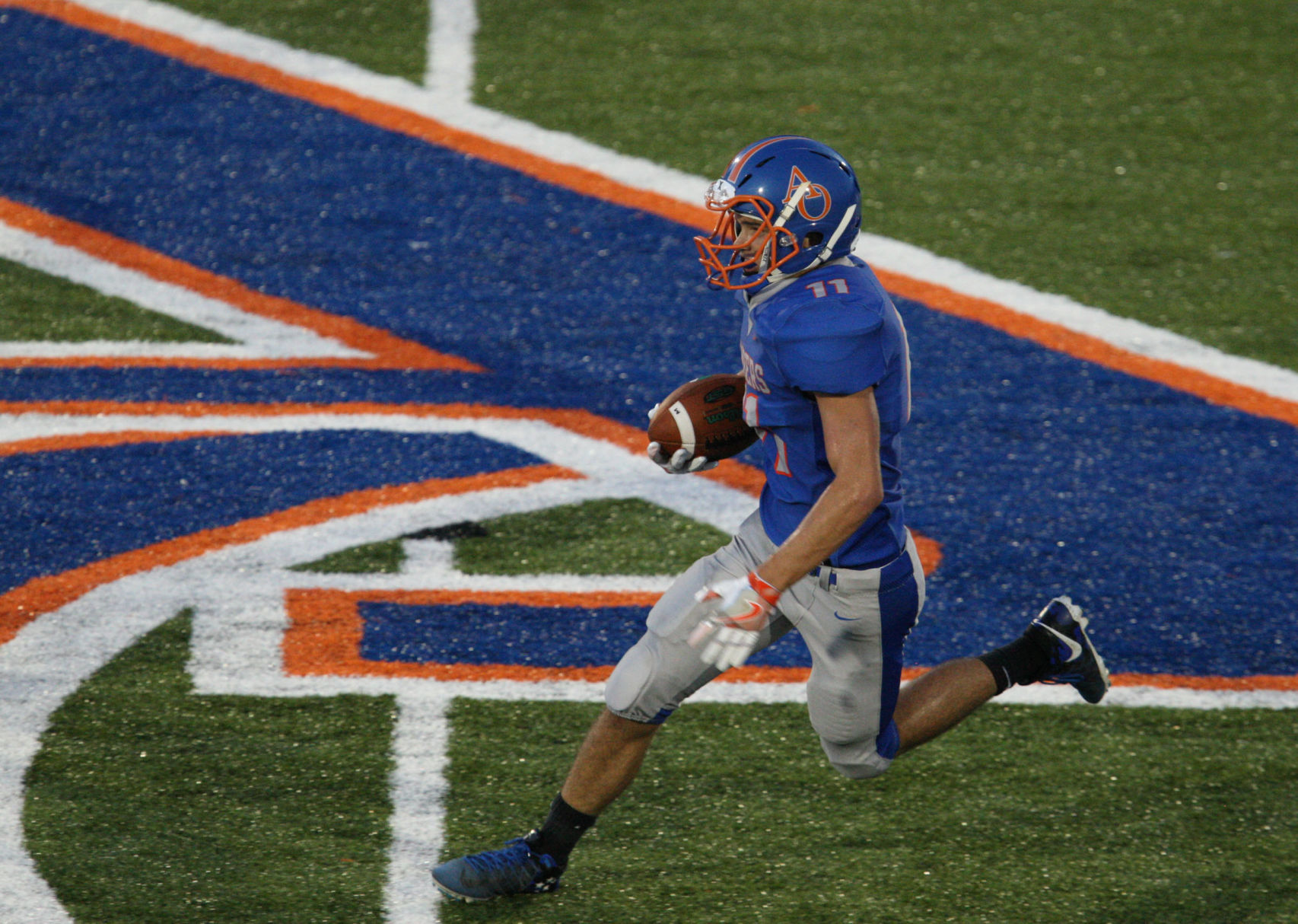 Argenta Oreana vs Meridian Football 12 8.31.18.jpg